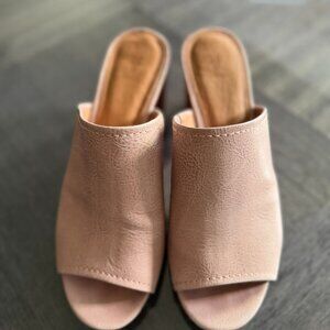 Frye Blake Chevron Mules Womens Size 8 Dusty Pink Leather Peep Toe Block Heel